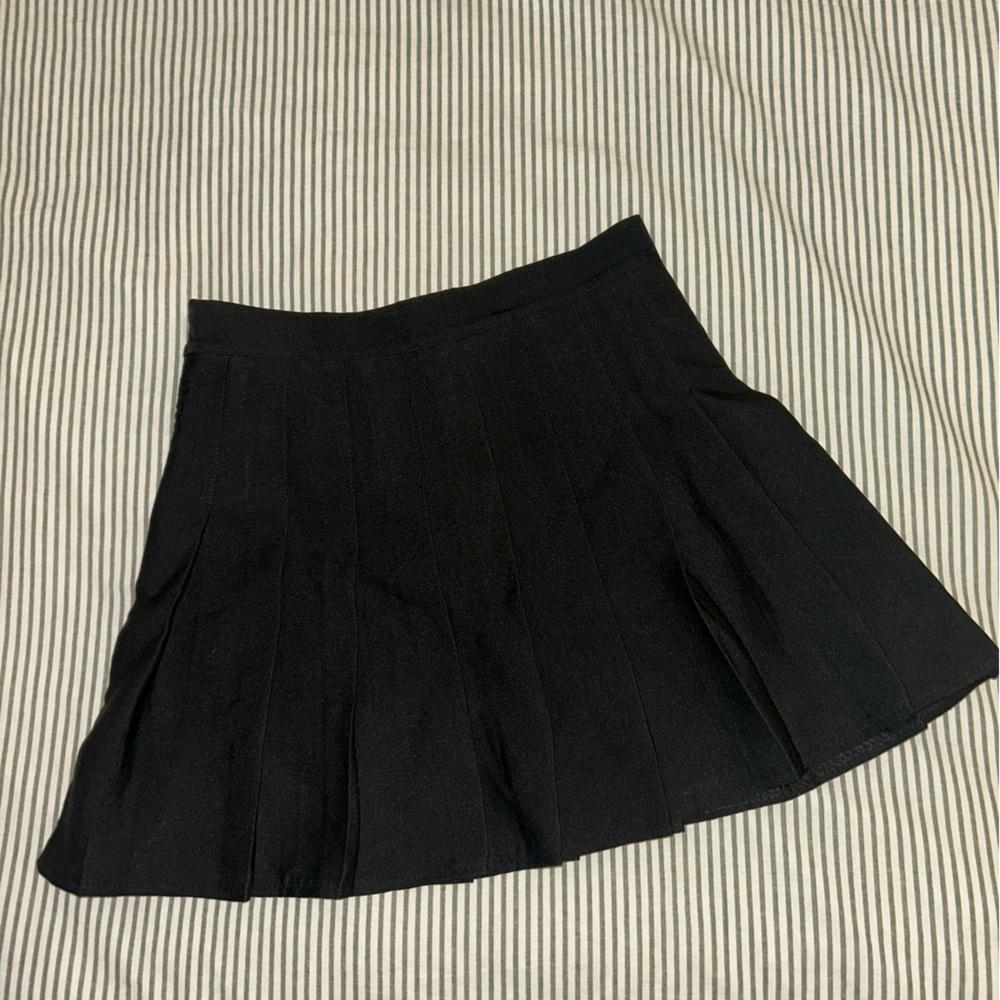OAK + FORT Black Pleated Mini Skirt - Picture 3 of 7